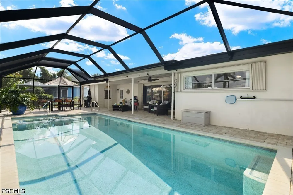 SE 17th Avenue Cape Coral, FL 33904