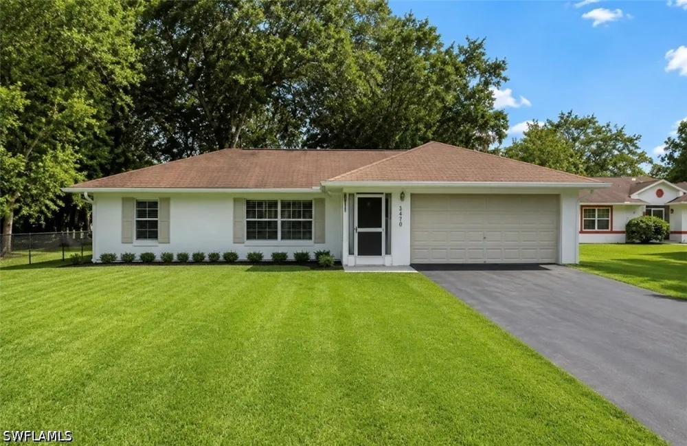 White Boulevard Naples, FL 34117