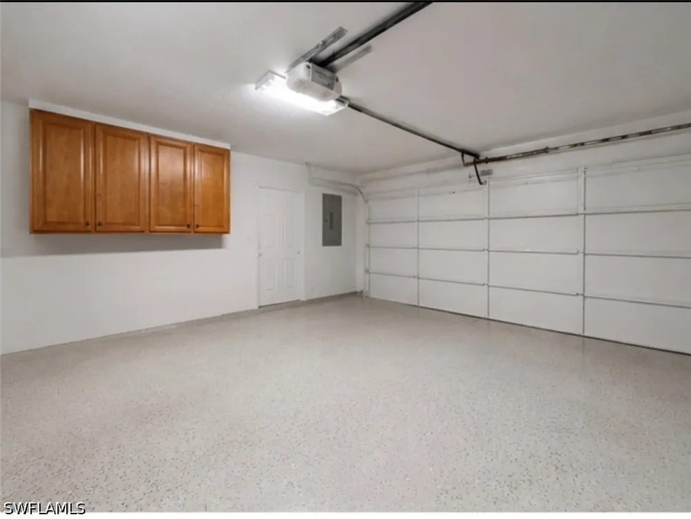White Boulevard Naples, FL 34117