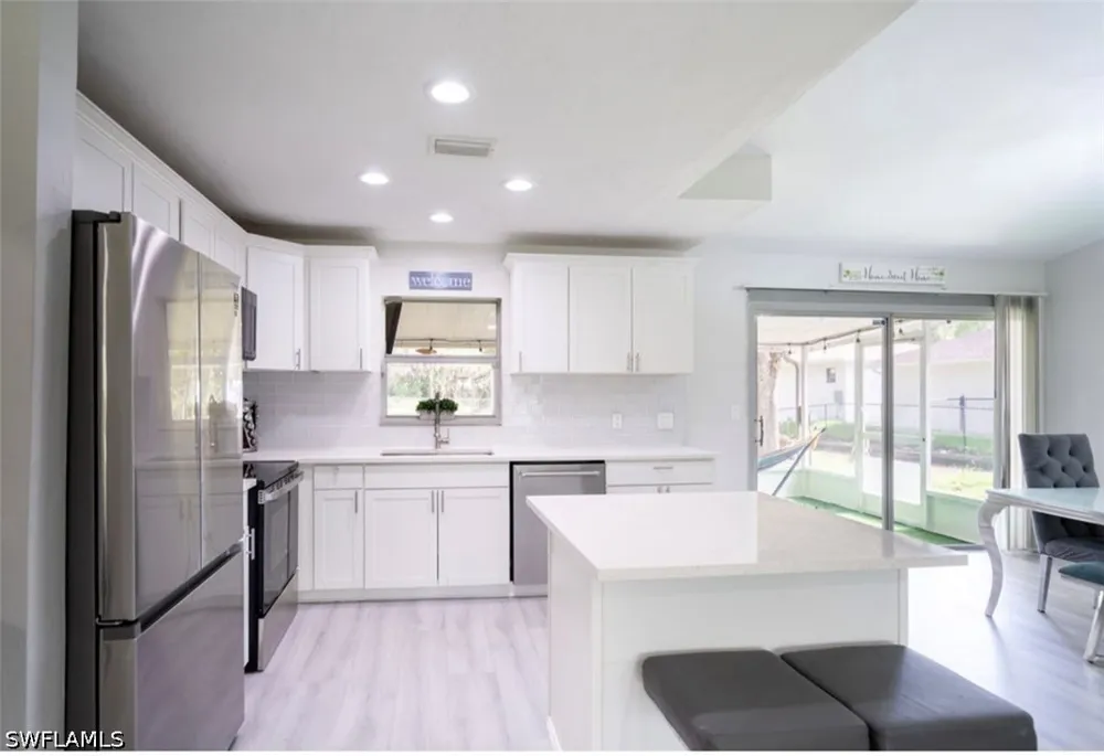 White Boulevard Naples, FL 34117