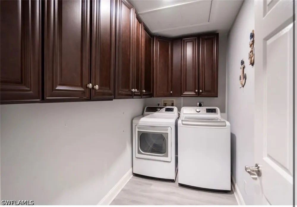 White Boulevard Naples, FL 34117