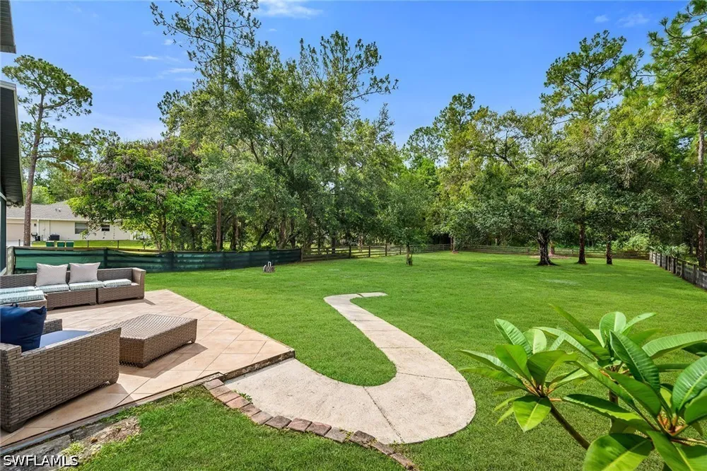 6th Avenue SE Naples, FL 34117