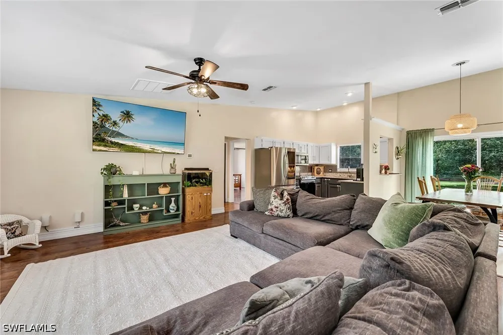 6th Avenue SE Naples, FL 34117