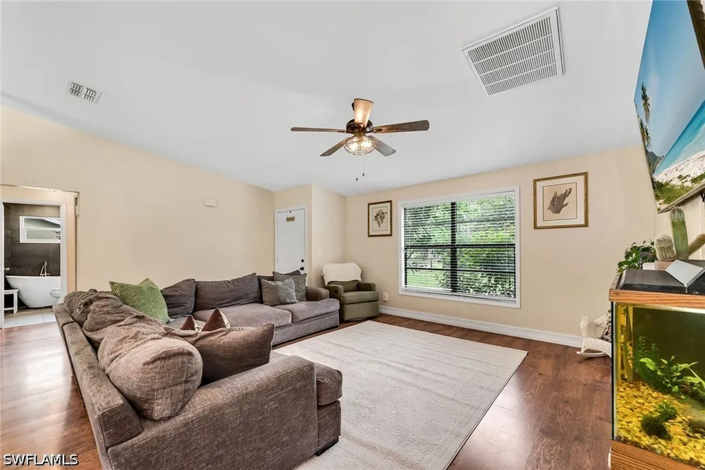 6th Avenue SE Naples, FL 34117