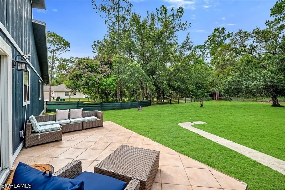 6th Avenue SE Naples, FL 34117