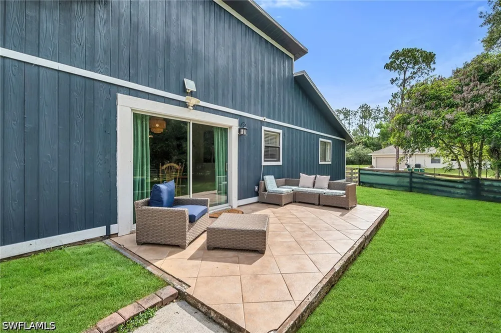 6th Avenue SE Naples, FL 34117