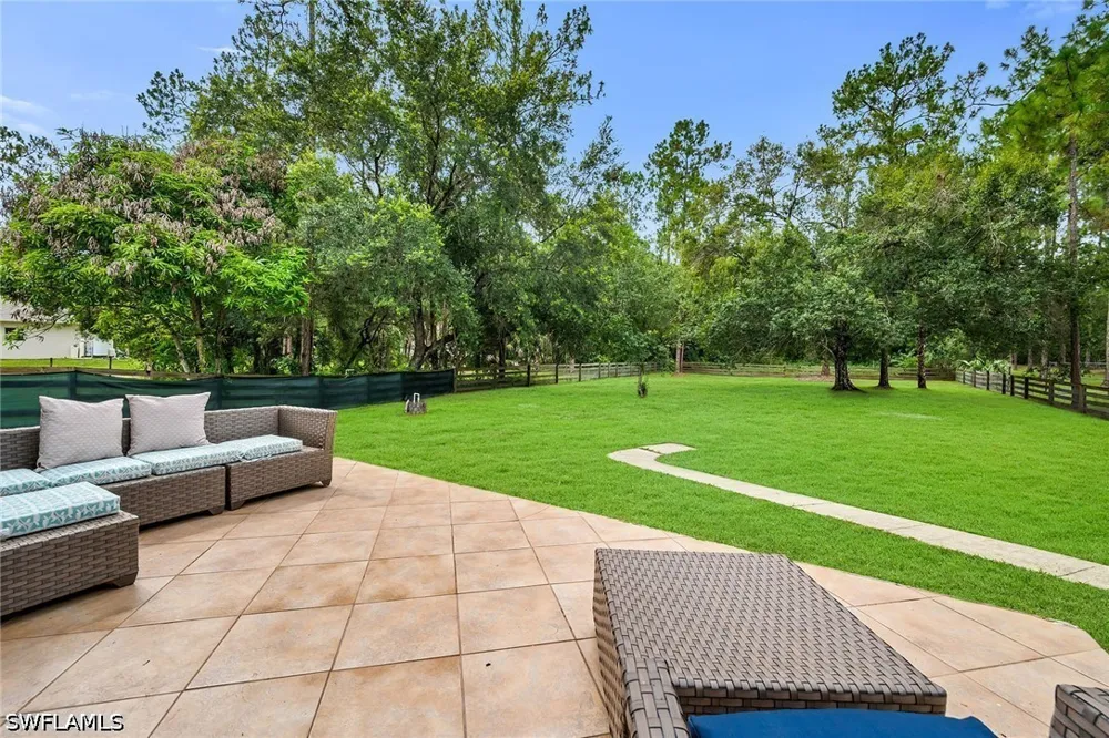 6th Avenue SE Naples, FL 34117