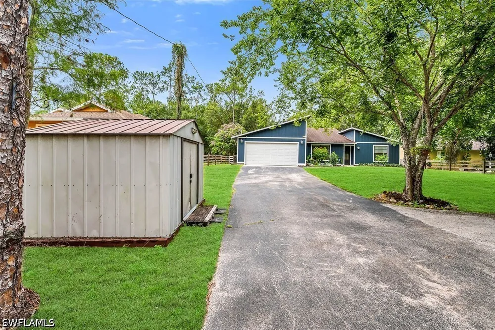 6th Avenue SE Naples, FL 34117
