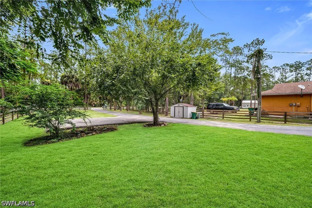 6th Avenue SE Naples, FL 34117