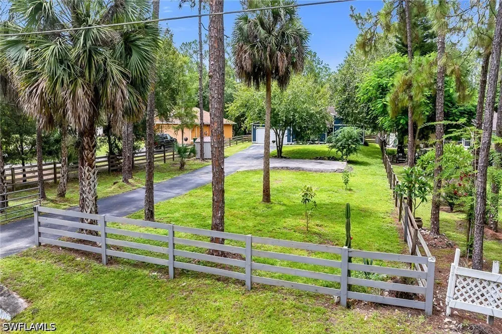 6th Avenue SE Naples, FL 34117
