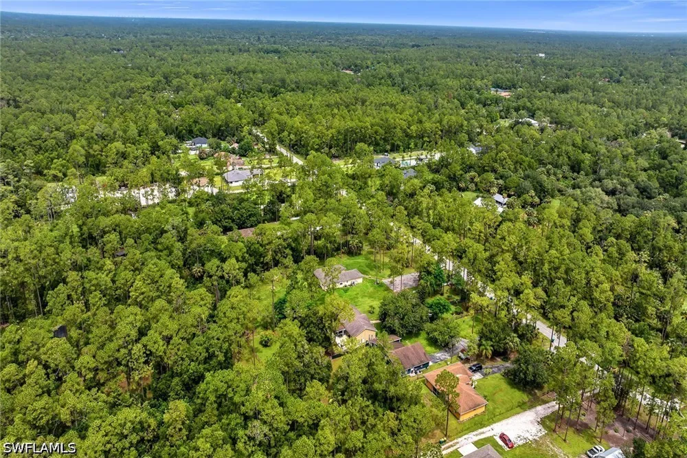 6th Avenue SE Naples, FL 34117