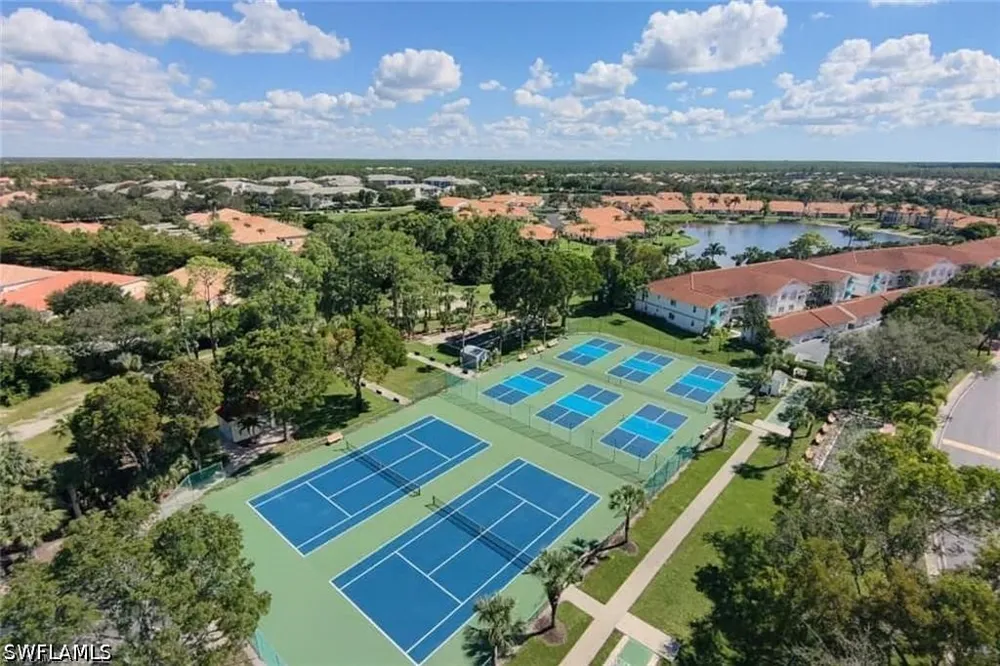 Luisa Lane #2 Naples, FL 34104