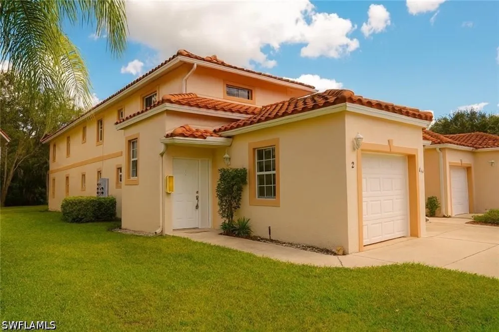 Luisa Lane #2 Naples, FL 34104