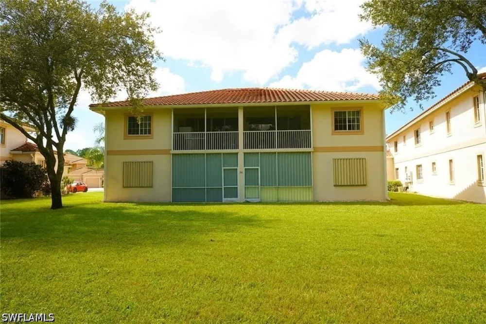 Luisa Lane #2 Naples, FL 34104