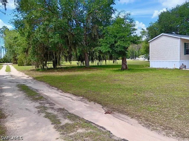 SE 156th Place Road Weirsdale, FL 32195