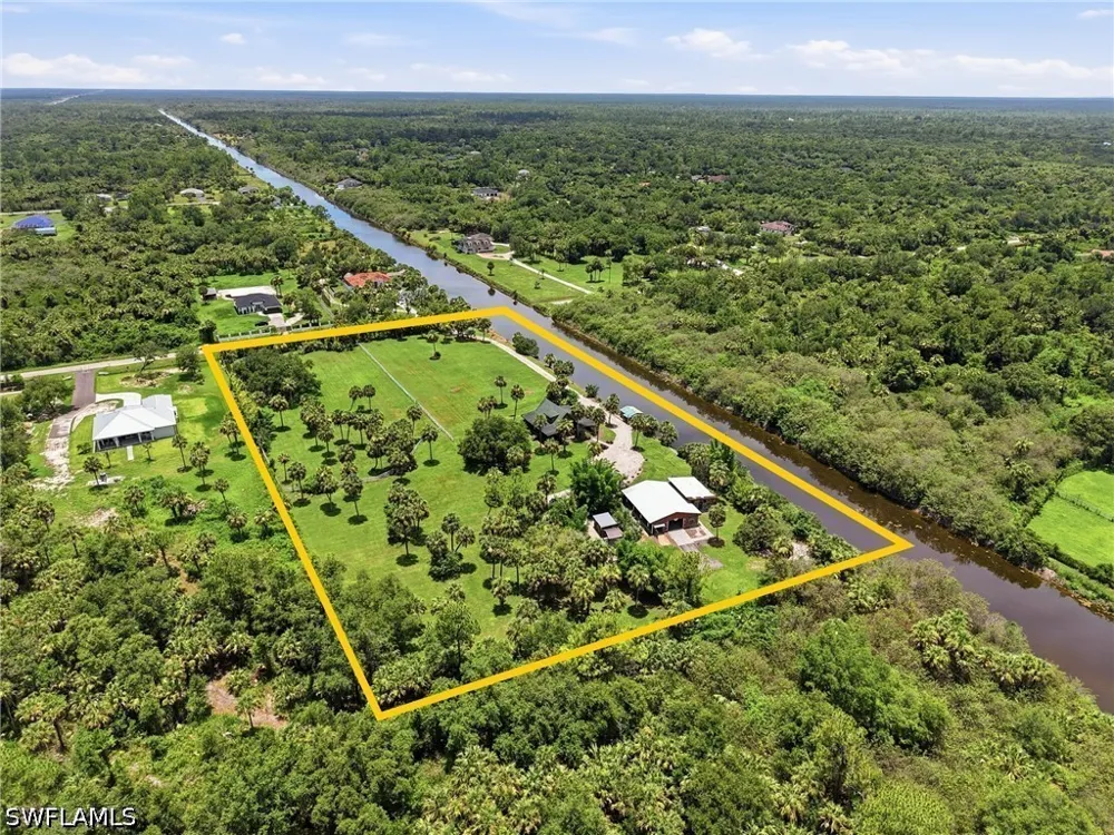 24th Avenue SE Naples, FL 34117