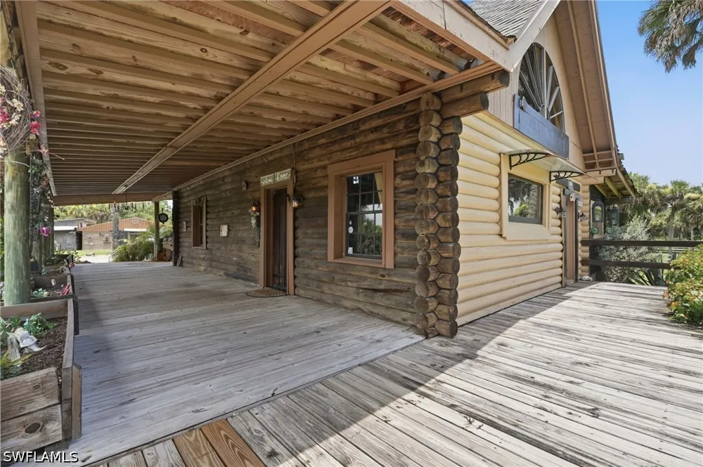 24th Avenue SE Naples, FL 34117