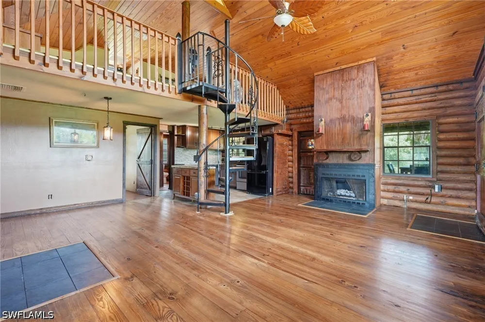 24th Avenue SE Naples, FL 34117