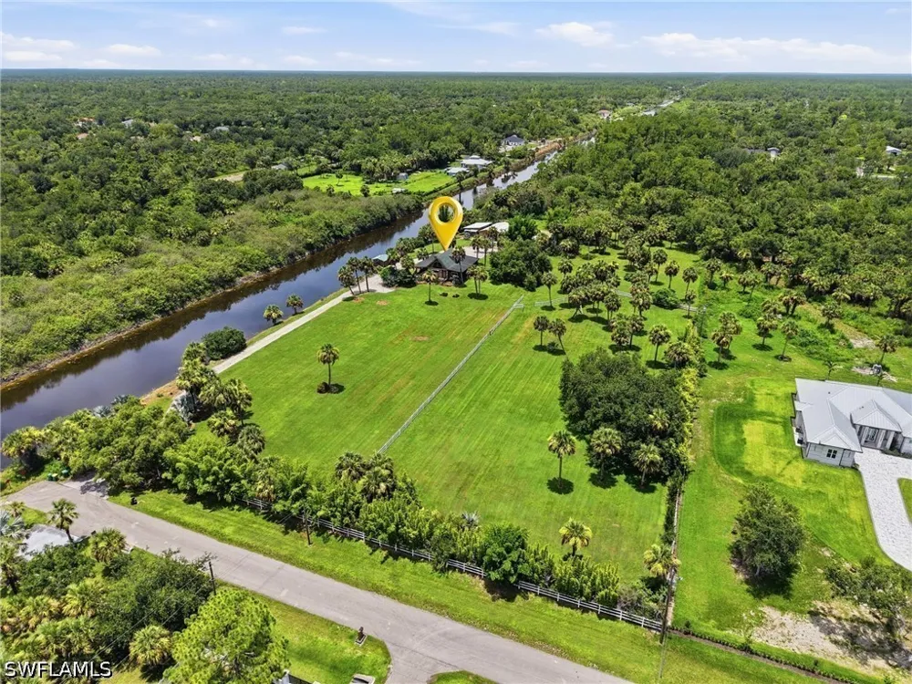 24th Avenue SE Naples, FL 34117