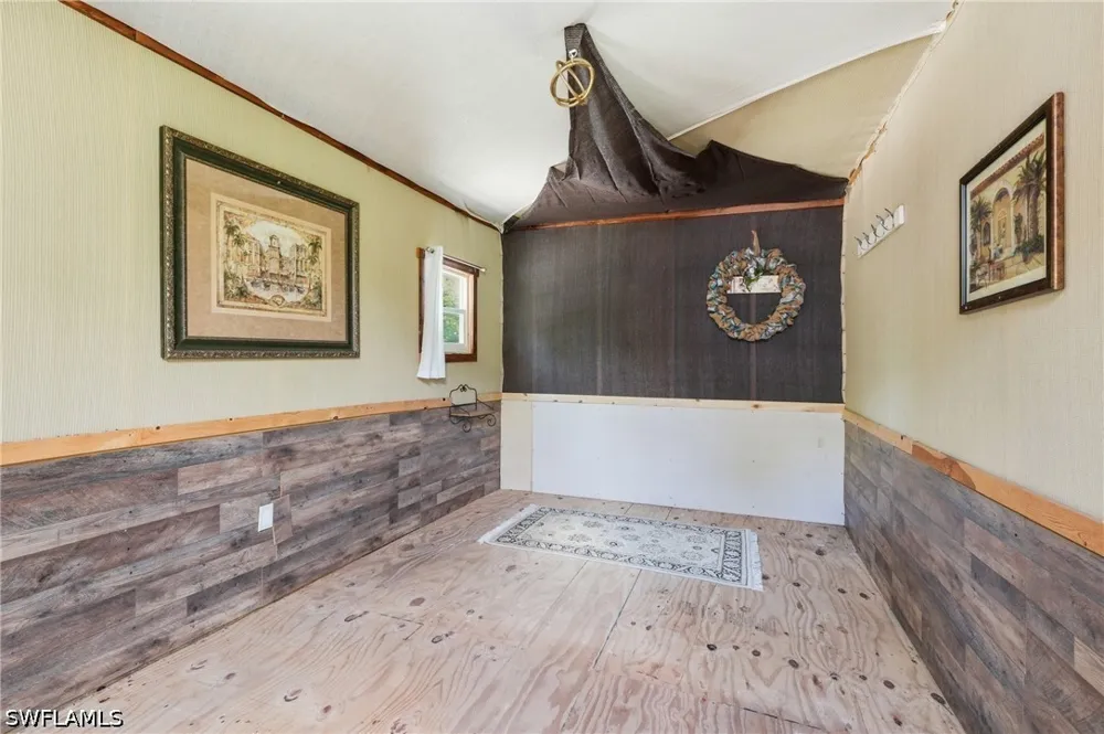 24th Avenue SE Naples, FL 34117