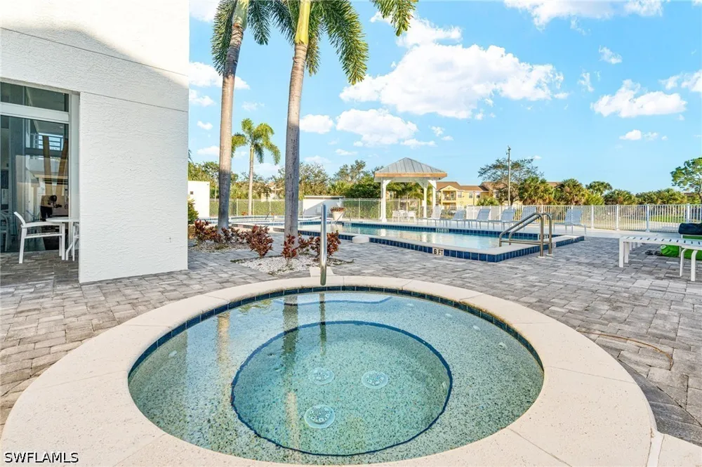 Santa Clara Drive #10 Naples, FL 34104