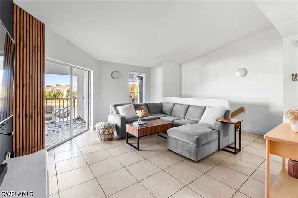 Santa Clara Drive #10 Naples, FL 34104