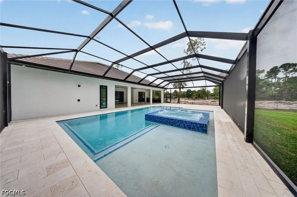 25th Street SW Naples, FL 34117