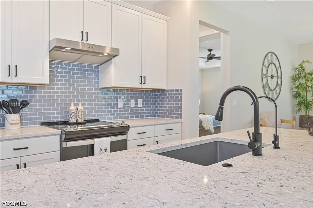 Oakstead Drive Alva, FL 33920