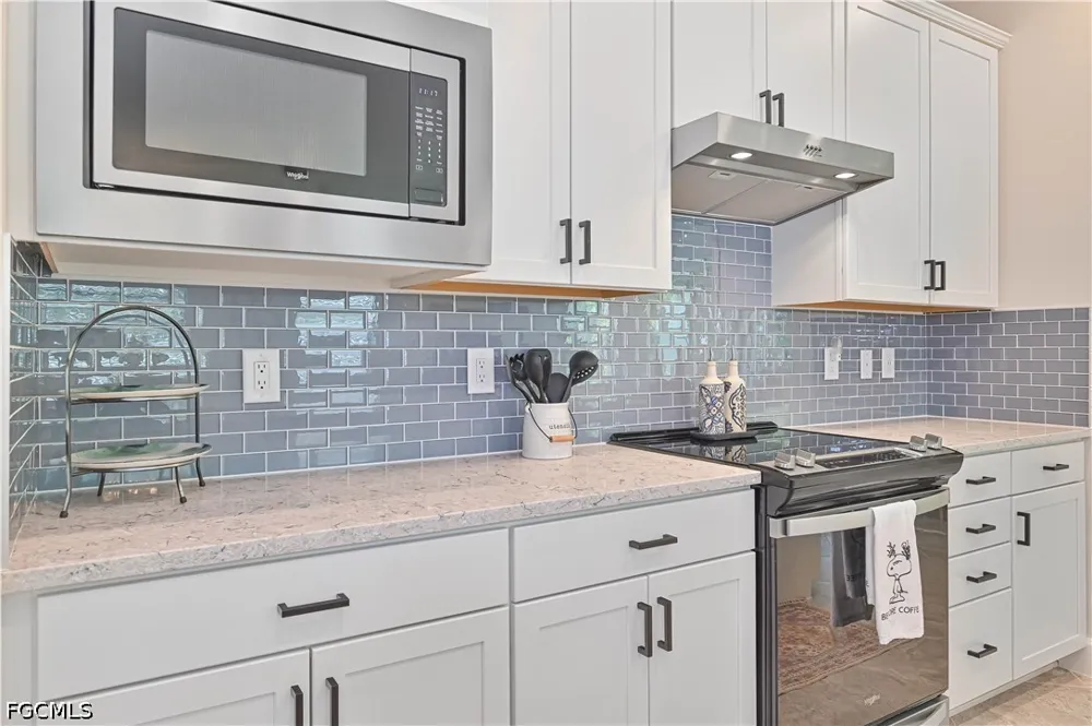 Oakstead Drive Alva, FL 33920