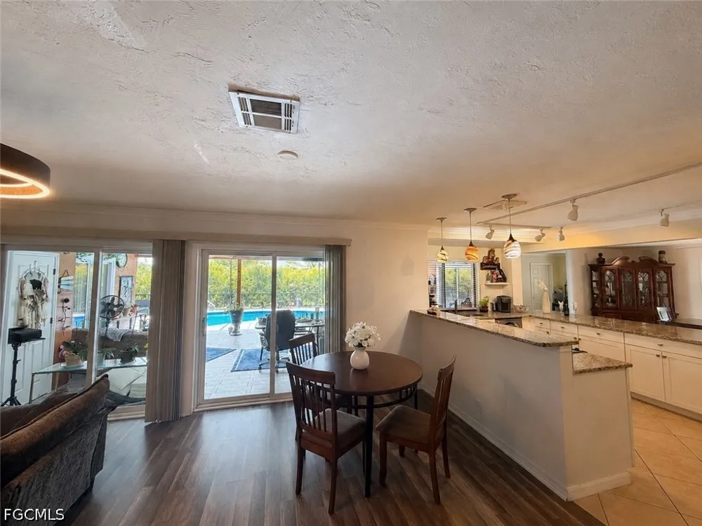 SE 20th Street Cape Coral, FL 33990