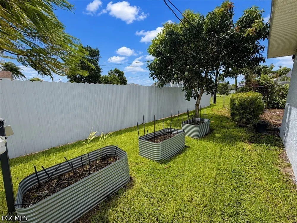 SE 20th Street Cape Coral, FL 33990