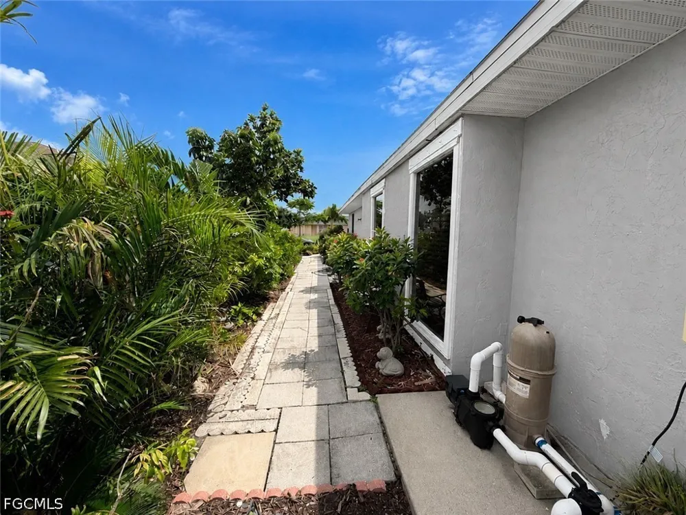 SE 20th Street Cape Coral, FL 33990