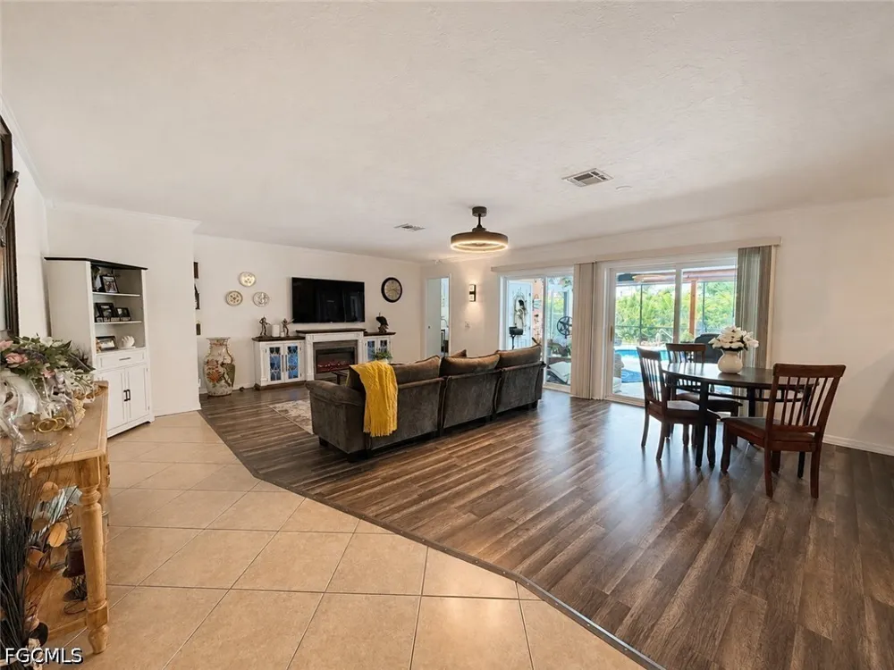 SE 20th Street Cape Coral, FL 33990