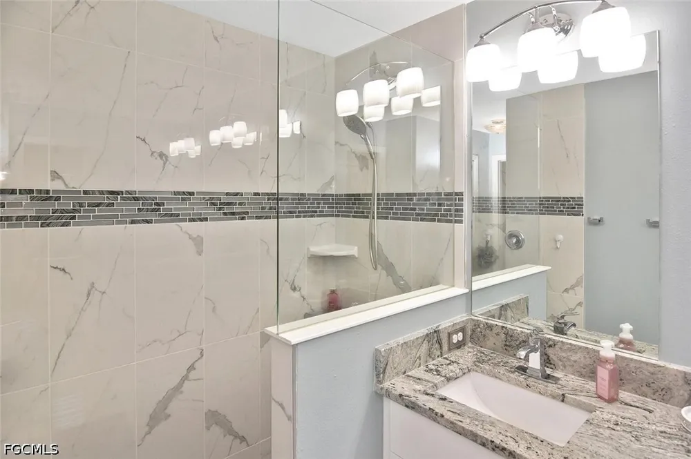 Vizza Lane North Port, FL 34286