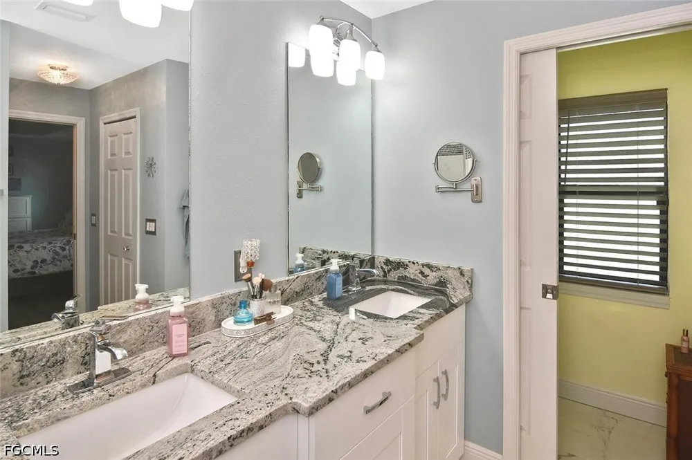 Vizza Lane North Port, FL 34286
