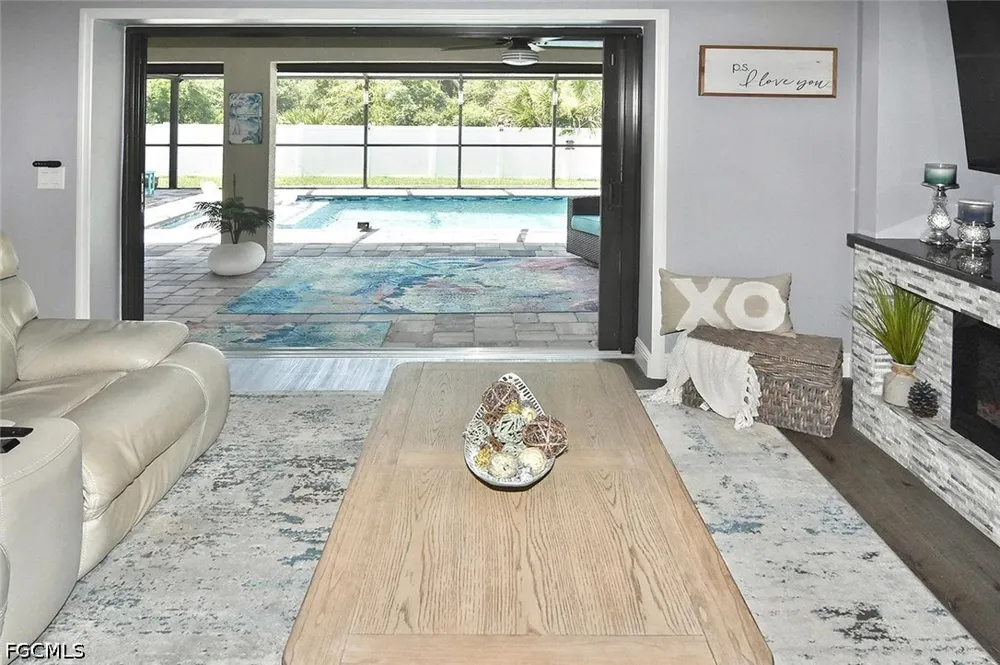Vizza Lane North Port, FL 34286