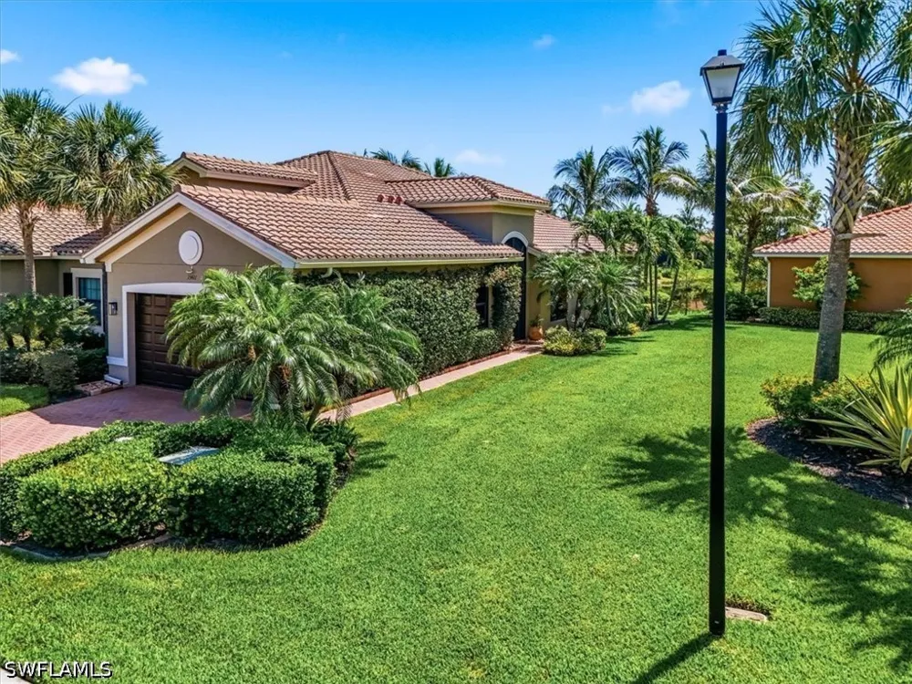 Coronado Drive Naples, FL 34109