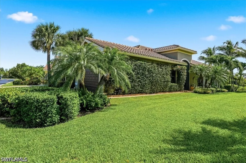 Coronado Drive Naples, FL 34109