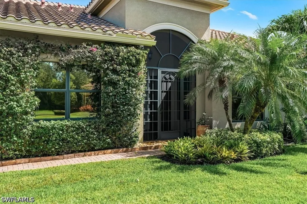 Coronado Drive Naples, FL 34109