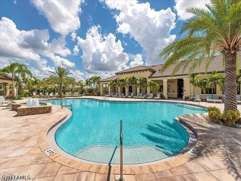 Coronado Drive Naples, FL 34109