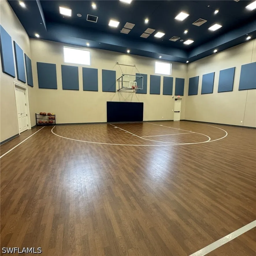 Coronado Drive Naples, FL 34109