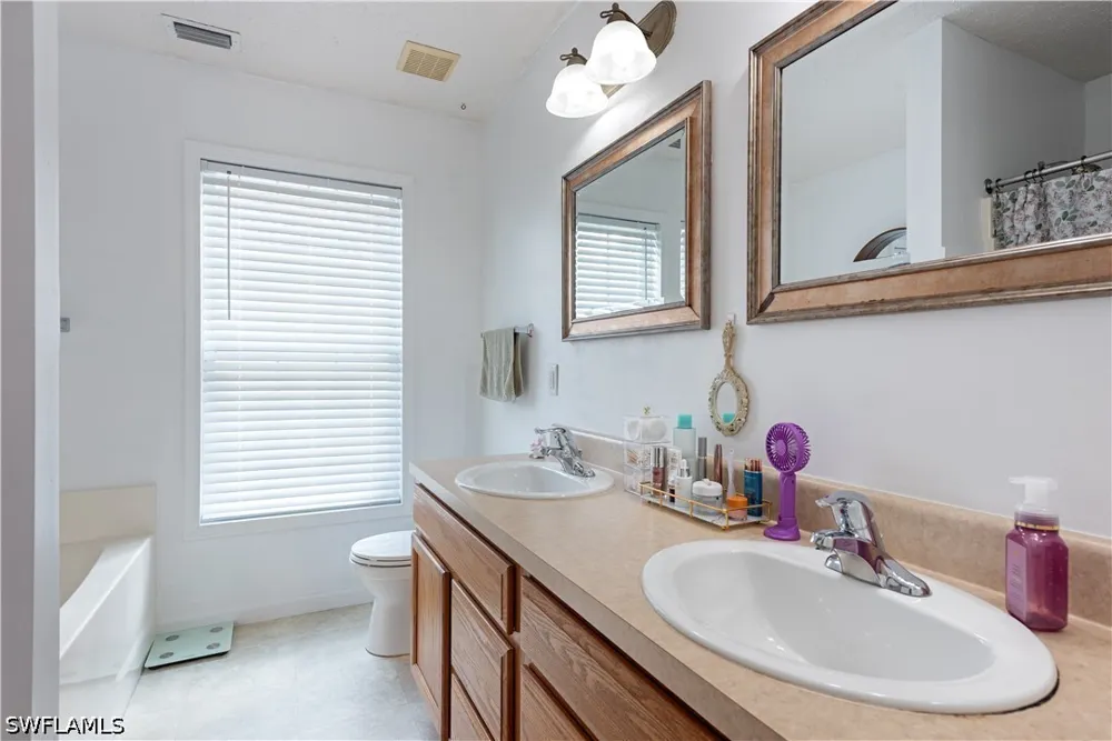 Leawood Circle Naples, FL 34104