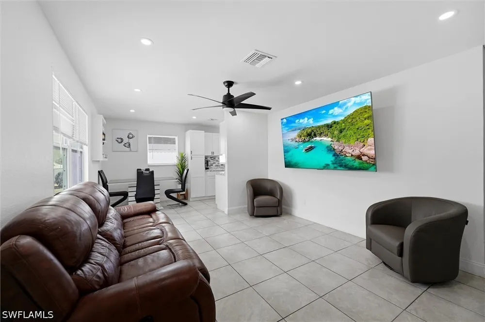 Glenway Court Fort Myers, FL 33916