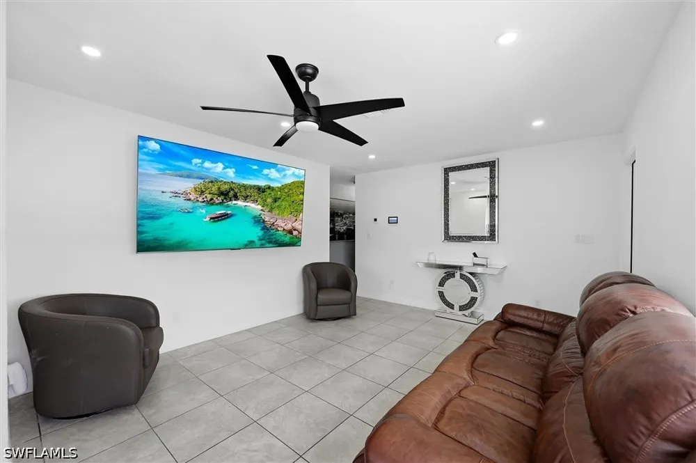 Glenway Court Fort Myers, FL 33916