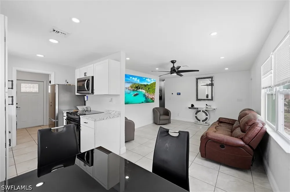 Glenway Court Fort Myers, FL 33916