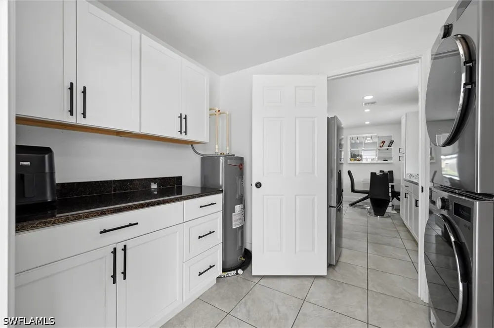 Glenway Court Fort Myers, FL 33916