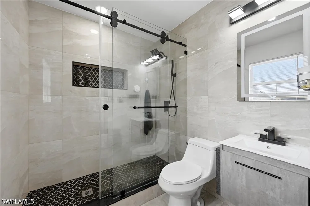 Glenway Court Fort Myers, FL 33916