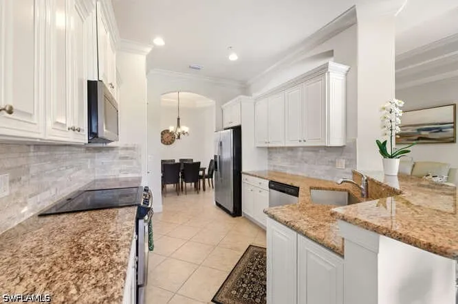 Glastonbury Circle #202 Fort Myers, FL 33913