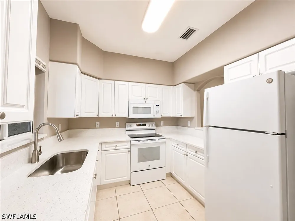 Castilla Circle #201 Fort Myers, FL 33916