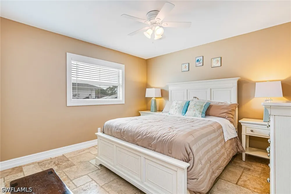 Candlewick Circle E Lehigh Acres, FL 33936